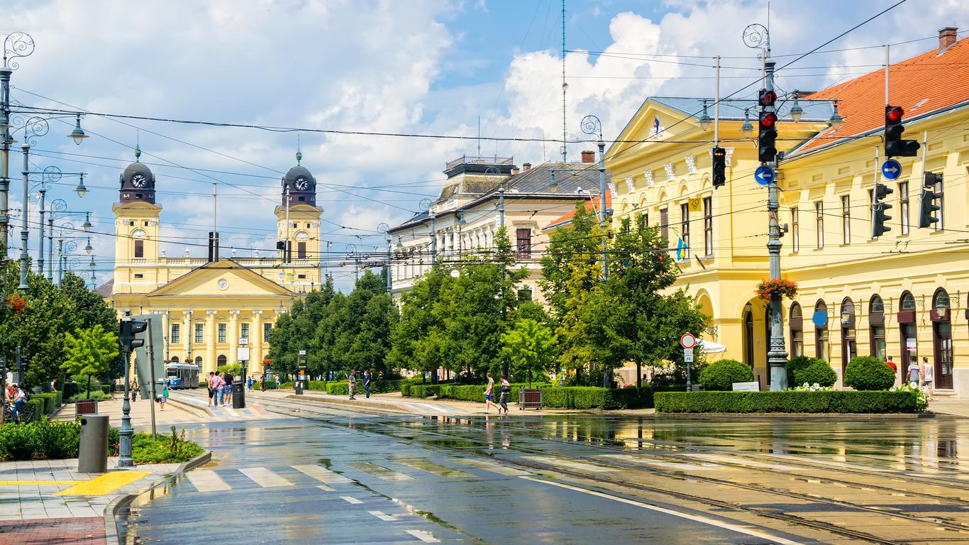 Flights to Debrecen